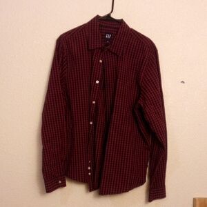 GAP Men's Red and Black Check Button-Down Shirt